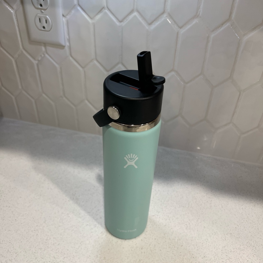 Hydro Flask Pastel Blue Bottle with Black Lid